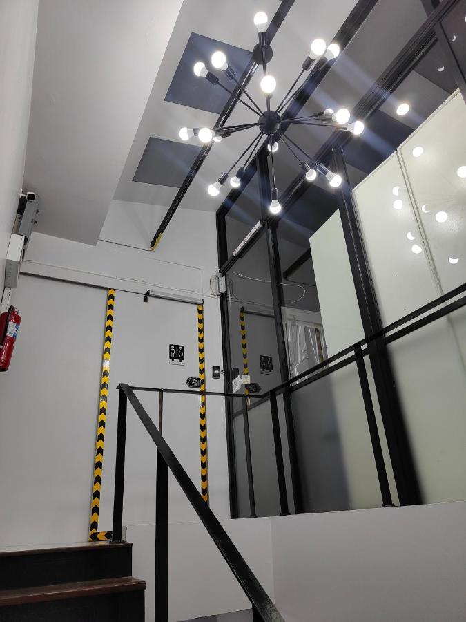 Met A Space Pod @Phrom Phong バンコク都 エクステリア 写真